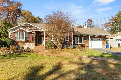 18 Floral Ave, Huntington, NY 11743