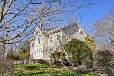 335 Roaring Brook Rd, New Castle, NY 10514