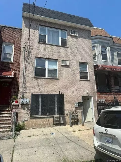 1335 Clay Ave, New York, NY 10456