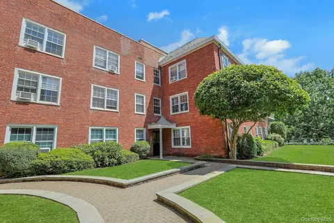 1815 Palmer Ave #3X, Larchmont, NY 10538