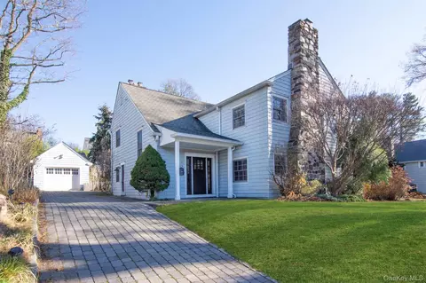 414 Pelham Manor Rd, Pelham, NY 10803