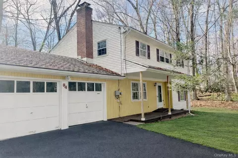 84 Hillis Ter, Poughkeepsie, NY 12603