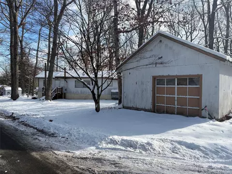 9 Otter Trl, Lumberland, NY 12737