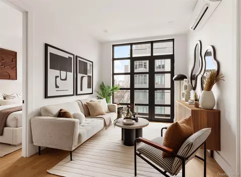 37-29 32nd St #4A, Long Island City, NY 11101