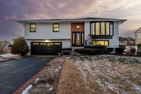 230 Sequams Lane Ctr, West Islip, NY 11795