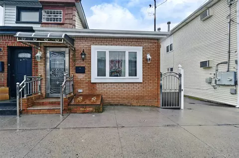 355 Beach 47th St, Far Rockaway, NY 11691