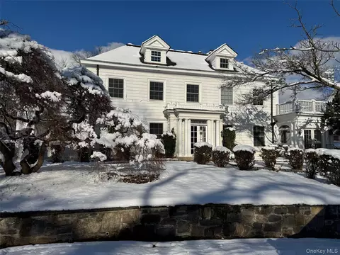 19 Lanark Rd, Yonkers, NY 10705
