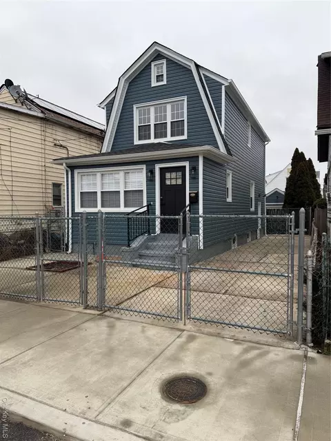 22404 95th Ave, New York, NY 11429
