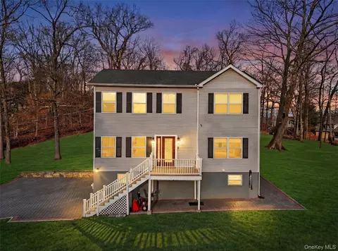 3 Victory Rd, Patterson, NY 12563