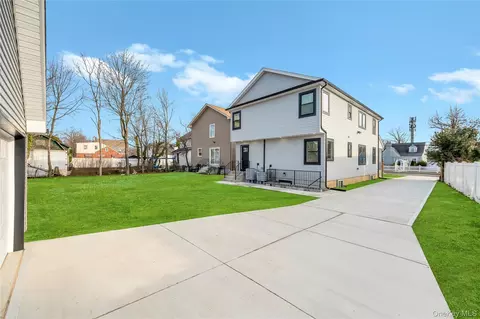 119 E Fulton Ave, Roosevelt, NY 11575
