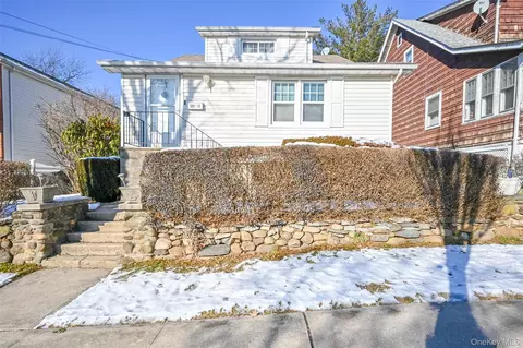 125-13 6th Ave, New York, NY 11356
