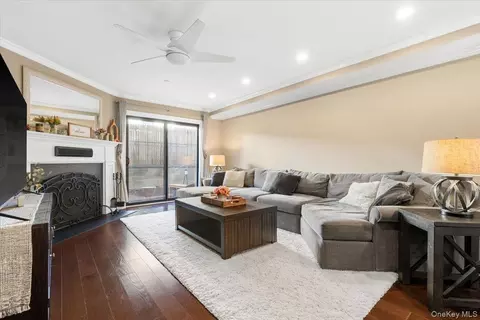 50 Dekalb Ave #N2, White Plains, NY 10605