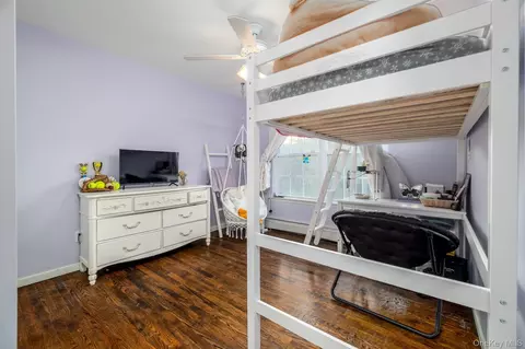 Bedroom - 12 Summit St, Brookhaven, NY 11772 photo 4 of 4