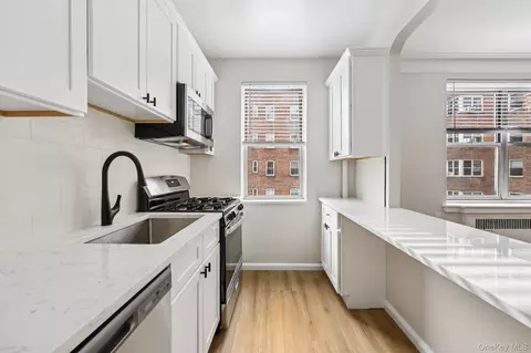 1 Bronxville Rd #3S, Yonkers, NY 10708