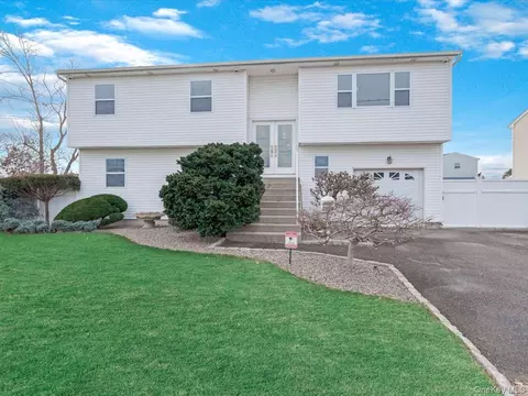 610 Windmill Ave, West Babylon, NY 11704