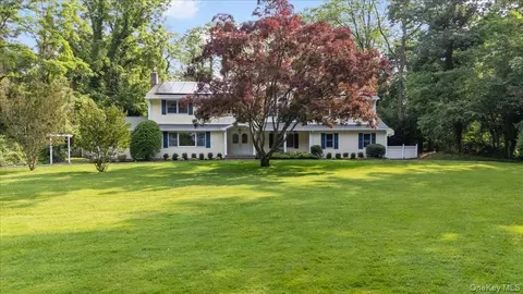 306 Southdown Rd, Huntington, NY 11743