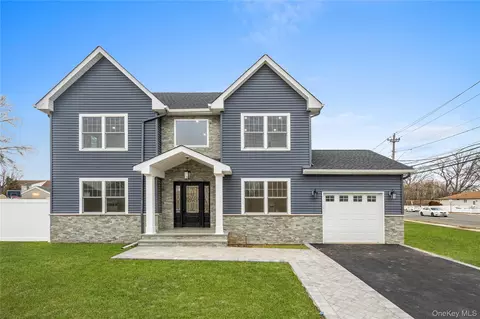 199 N Elm St, North Massapequa, NY 11758