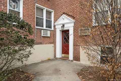 329 Palmer Ter #1C, Mamaroneck, NY 10543