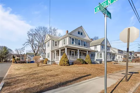 47 Prairie Ave, Ramapo, NY 10901