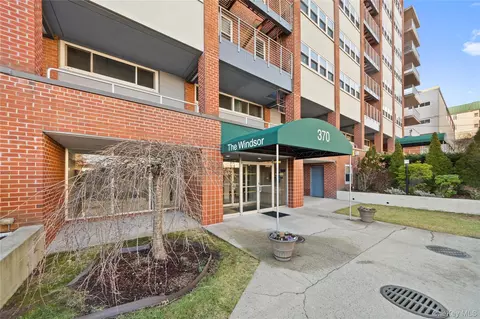 370 Westchester Ave #2N, Port Chester, NY 10573