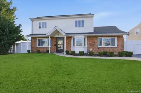 54 Morning Glory Rd, Levittown, NY 11756