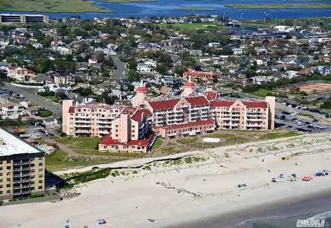 2 Richmond Rd #3B, Lido Beach, NY 11561