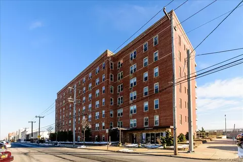 560 W Broadway #1-H, Long Beach, NY 11561