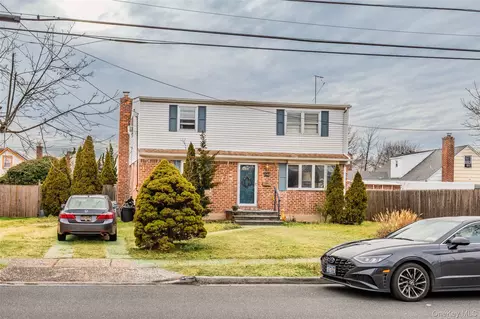 2340 Devon St, East Meadow, NY 11554