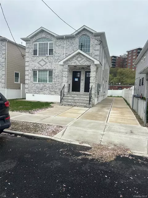 13435 161st St, Jamaica, NY 11434