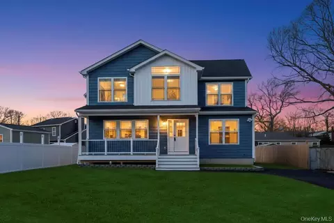 49 Barclay Rd, Mastic Beach, NY 11951