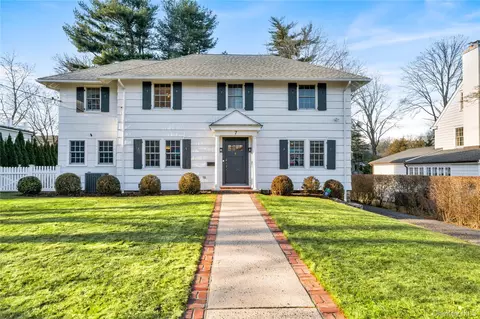 7 Putnam Rd, Scarsdale, NY 10583