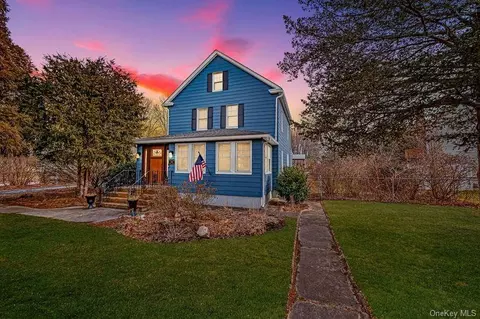 1451 Locust Ave, Bohemia, NY 11716