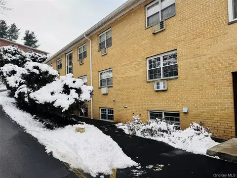 8 Dove Ct #8B, Cortlandt, NY 10520
