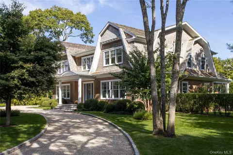 100 Griffing Ave, Westhampton Beach, NY 11978