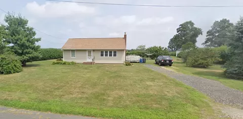 7850 Bridge Ln, Cutchogue, NY 11935