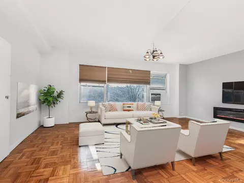 8 Fordham Hill Oval #3D, New York, NY 10468