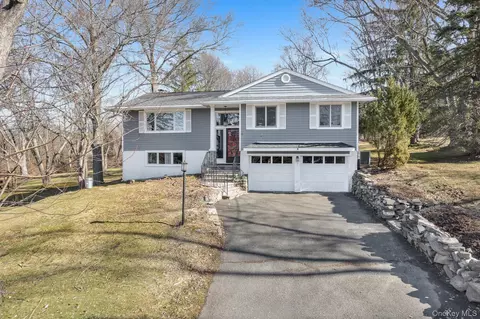 7 Bracken Rd, Ossining, NY 10562