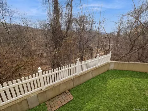 Exterior - 43 Aveonis Ct, Fishkill, NY 12524 photo 4 of 5