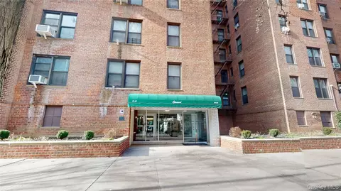 33-26 92nd St #2T, Jackson Heights, NY 11372