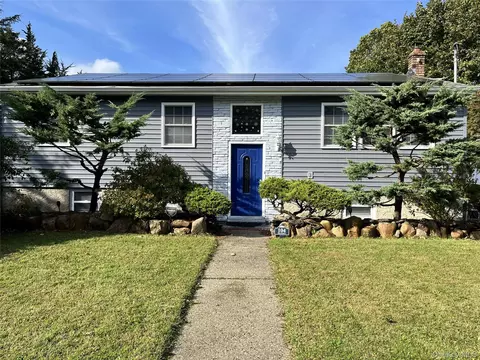 104 19th St, Wading River, NY 11792
