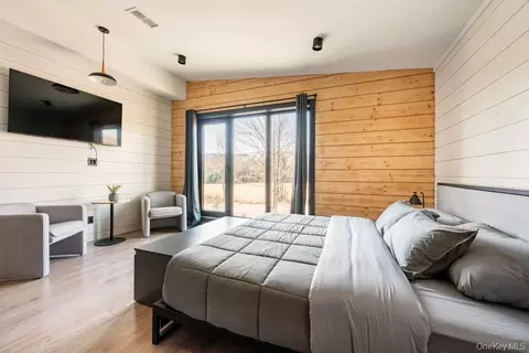 Bedroom - 208 Mill St, Windham, NY 12496 photo 5 of 8
