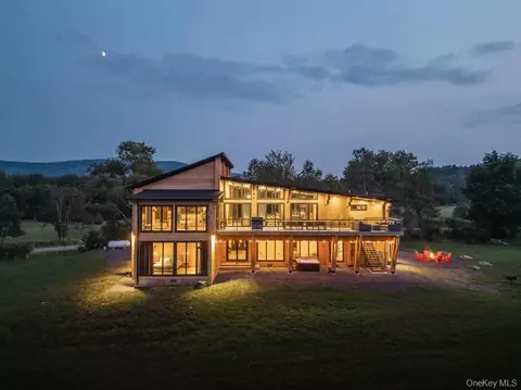 208 Mill St, Windham, NY 12496