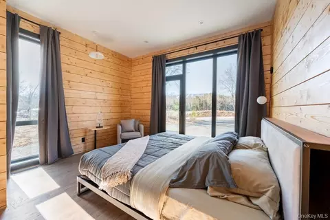 Bedroom - 208 Mill St, Windham, NY 12496 photo 4 of 8