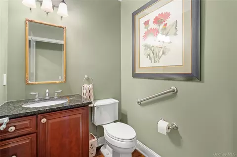 Bath - 39 Kimberly Dr #39, Westhampton, NY 11977 photo 2 of 3