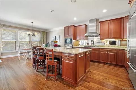 Kitchen - 39 Kimberly Dr #39, Westhampton, NY 11977 photo 1 of 2