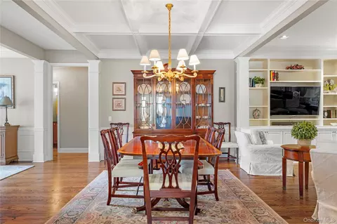 Dining - 39 Kimberly Dr #39, Westhampton, NY 11977 photo 2 of 3