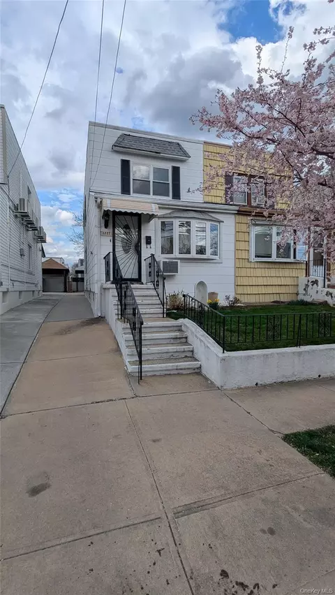 3227 202nd St, New York, NY 11361