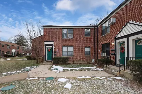 196-23 73rd Ave #2, Fresh Meadows, NY 11365