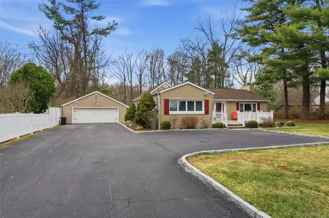 3011 Hickory St, Yorktown, NY 10598