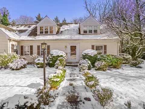 1 Village Ln, Bronxville, NY 10708